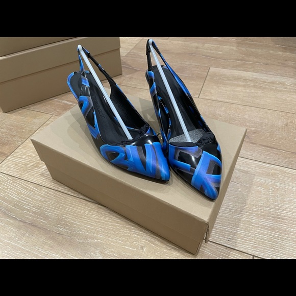 Burberry Graffiti pumps/slingbacks - Picture 1 of 4